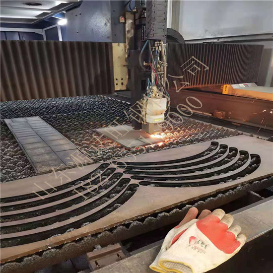 華中博興nm500耐磨鋼板切割和鋼板加工有什么區別?