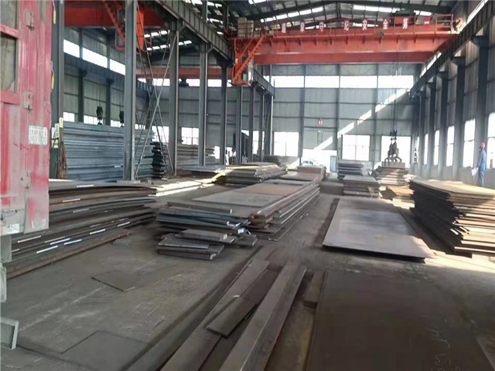 nm400耐磨板現貨庫房